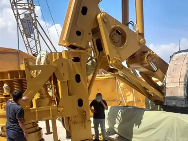 Sandblasting heavy equipment